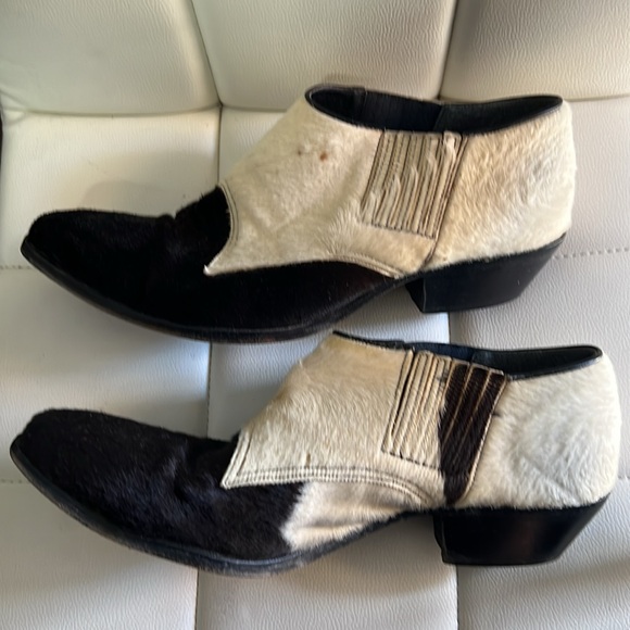 Vintage cowhide shoe boots does have heel wear but overall very good condition - Picture 4 of 11